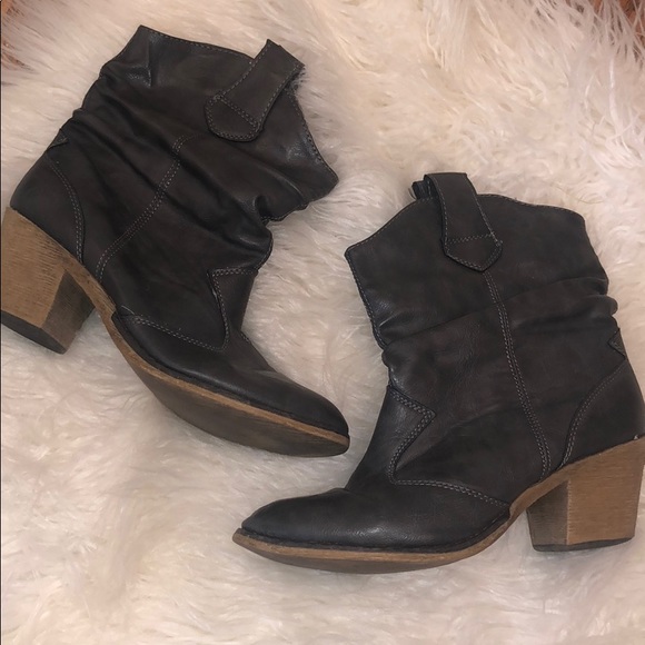 Charles Albert Shoes - BOGO Grey Booties